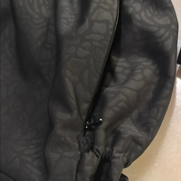 Lululemon Departure Top - Petal Camo Embossed Black - Picture 15 of 15